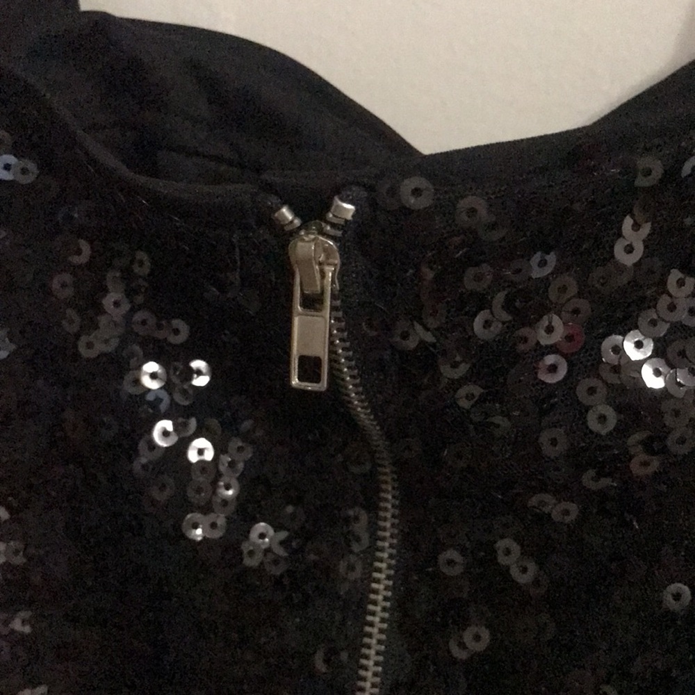 Top - Picture 4 of 5